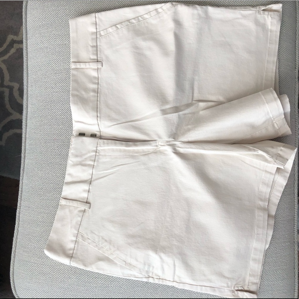 Loft 6” inseam Shorts Sz 12